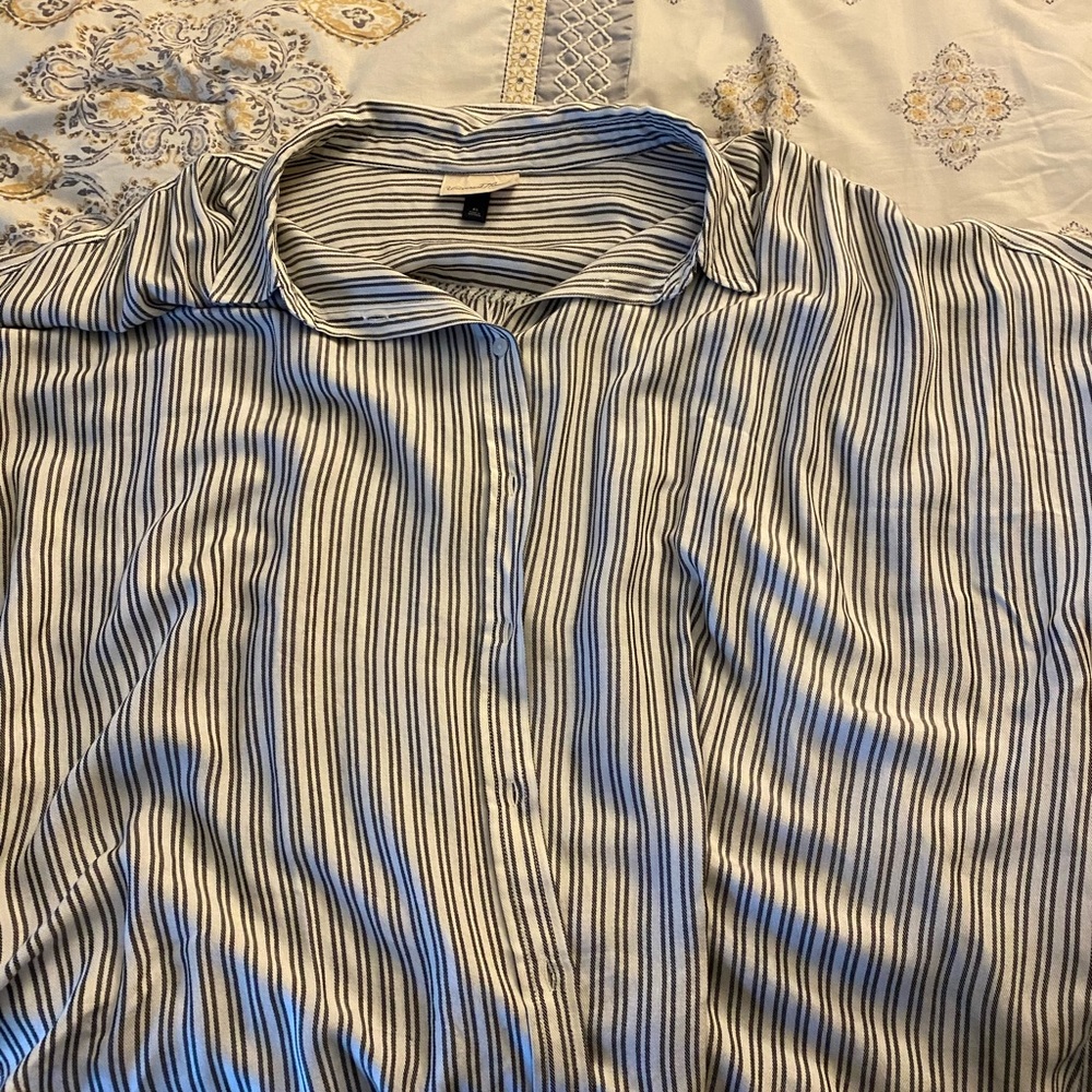 Camp-Style buttoned top